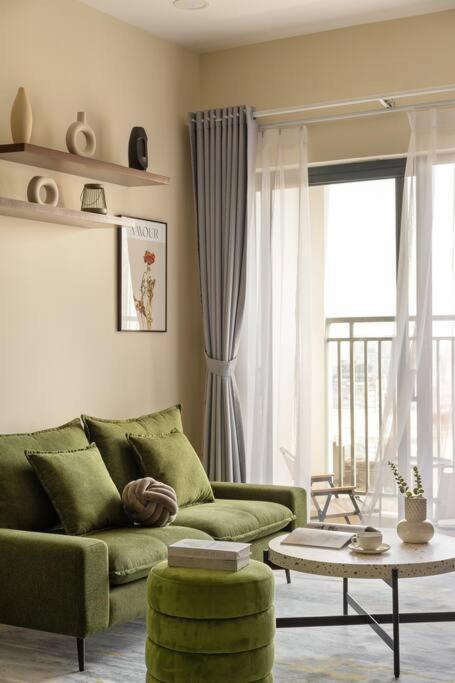 Saigon Staycation, 2brs+1wc, D1, View Bitexco *